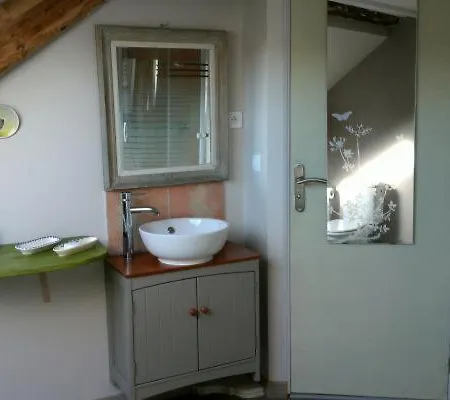 Apartment La Reine Des Pres